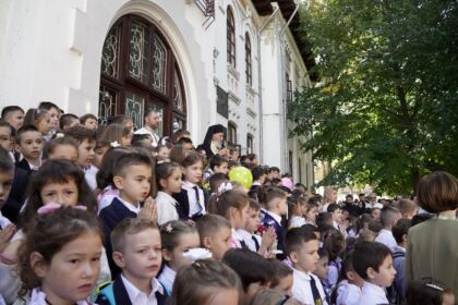 Seminarul Teologic gălăţean şi-a deschis porţile pentru un nou an şcolar – fotografia 16