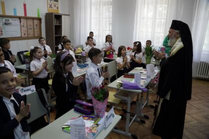 Seminarul Teologic gălăţean şi-a deschis porţile pentru un nou an şcolar – fotografia 40