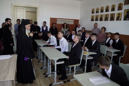 Seminarul Teologic gălăţean şi-a deschis porţile pentru un nou an şcolar – fotografia 51