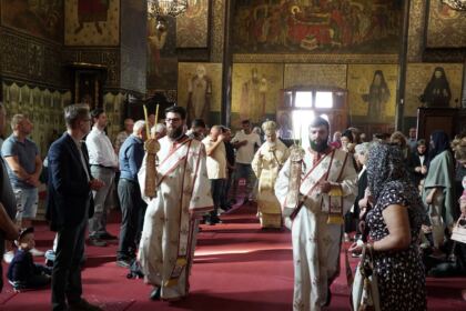 Rugăciune şi solidaritate frăţească în vreme de grea încercare – fotografia 3
