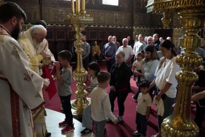 Rugăciune şi solidaritate frăţească în vreme de grea încercare – fotografia 32