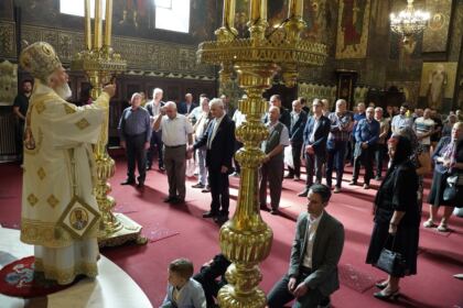 Rugăciune şi solidaritate frăţească în vreme de grea încercare – fotografia 34