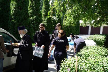 Rugăciune şi solidaritate frăţească în vreme de grea încercare – fotografia 56