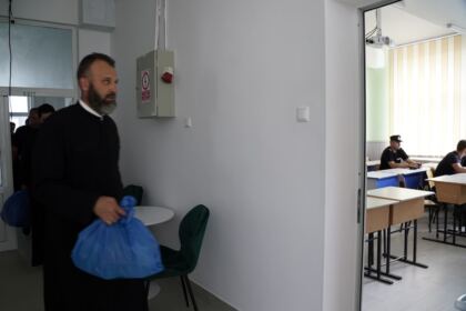 Rugăciune şi solidaritate frăţească în vreme de grea încercare – fotografia 68