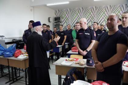 Rugăciune şi solidaritate frăţească în vreme de grea încercare – fotografia 72
