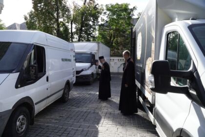 În Arhiepiscopia Dunării de Jos continuă ajutorarea sinistraţilor – fotografia 18