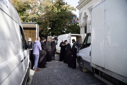 În Arhiepiscopia Dunării de Jos continuă ajutorarea sinistraţilor – fotografia 19