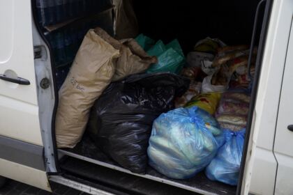 În Arhiepiscopia Dunării de Jos continuă ajutorarea sinistraţilor – fotografia 21