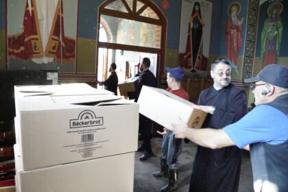 În Arhiepiscopia Dunării de Jos continuă ajutorarea sinistraţilor – fotografia 45