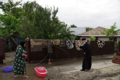 Solidaritate creştină susţinută constant pentru ajutorarea sinistraţilor – fotografia 13