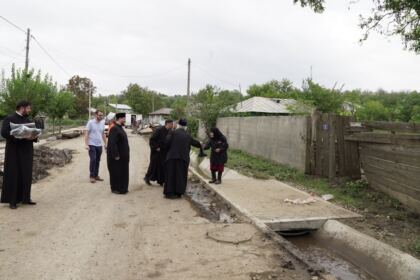 Solidaritate creştină susţinută constant pentru ajutorarea sinistraţilor – fotografia 29