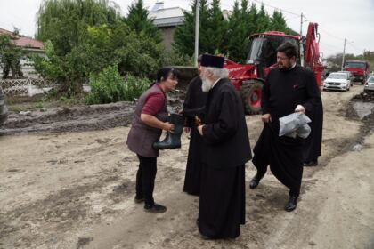 Solidaritate creştină susţinută constant pentru ajutorarea sinistraţilor – fotografia 30