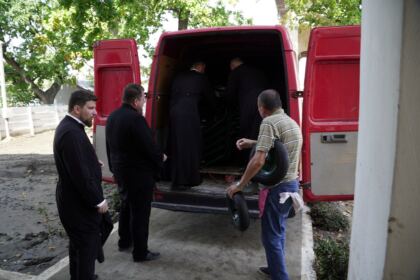Programe şi acţiuni susţinute cu mare implicare de Biserică pentru ajutorarea sinistraţilor – fotografia 12