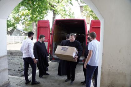 Programe şi acţiuni susţinute cu mare implicare de Biserică pentru ajutorarea sinistraţilor – fotografia 22