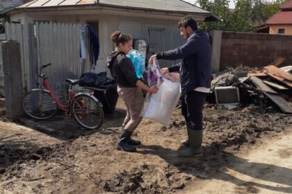 Programe şi acţiuni susţinute cu mare implicare de Biserică pentru ajutorarea sinistraţilor – fotografia 21