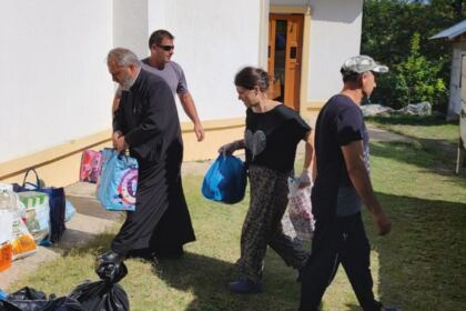 Programe şi acţiuni susţinute cu mare implicare de Biserică pentru ajutorarea sinistraţilor – fotografia 31