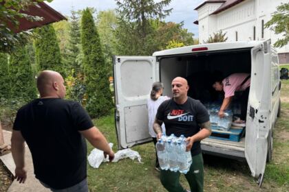 Programe şi acţiuni susţinute cu mare implicare de Biserică pentru ajutorarea sinistraţilor – fotografia 35