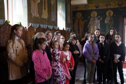 Împlemetarea programul social-filantropic eparhial „Ne înnoim pentru a merge la şcoală“ – fotografia 21