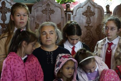 Împlemetarea programul social-filantropic eparhial „Ne înnoim pentru a merge la şcoală“ – fotografia 23