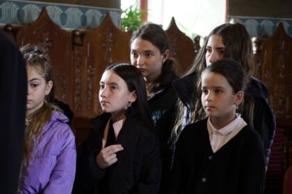 Împlemetarea programul social-filantropic eparhial „Ne înnoim pentru a merge la şcoală“ – fotografia 24