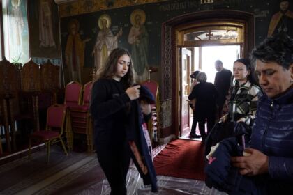 Împlemetarea programul social-filantropic eparhial „Ne înnoim pentru a merge la şcoală“ – fotografia 34