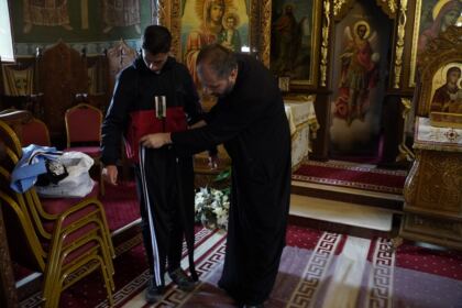 Împlemetarea programul social-filantropic eparhial „Ne înnoim pentru a merge la şcoală“ – fotografia 52