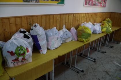 Ajutoare oferite constant de Biserică copiilor şi familiilor sinistrate – fotografia 27