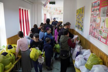 Ajutoare oferite constant de Biserică copiilor şi familiilor sinistrate – fotografia 50