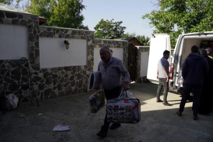 Episcopia Tulcii solidară cu sinitraţii din Câmpia Covurluiului – fotografia 6