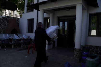 Episcopia Tulcii solidară cu sinitraţii din Câmpia Covurluiului – fotografia 11