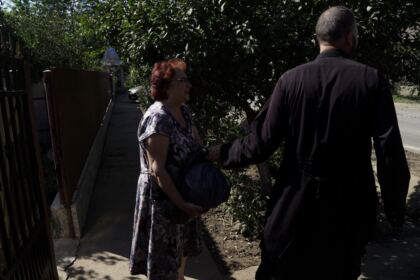 Sprijinul Bisericii continuă zilnic în zona sinistrată – fotografia 16
