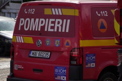 Hrană pentru pompieri şi ajutoare umanitare pentru sinistraţi – fotografia 40