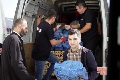 Programele eparhiale de ajutorare a sinistraţilor continuă în Arhiepiscopia Dunării de Jos – fotografia 5