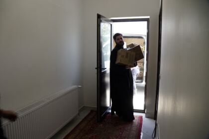 Programele eparhiale de ajutorare a sinistraţilor continuă în Arhiepiscopia Dunării de Jos – fotografia 55