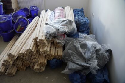Programele eparhiale de ajutorare a sinistraţilor continuă în Arhiepiscopia Dunării de Jos – fotografia 63