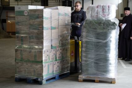 Noi transporturi cu ajutoare umanitare pentru sinistraţii din judeţul Galaţi – fotografia 16
