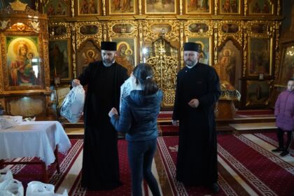 Implementarea programul social-filantropic „Ne înnoim de Sfintele Paşti” pentru copiii din familiile sinistrate – fotografia 9