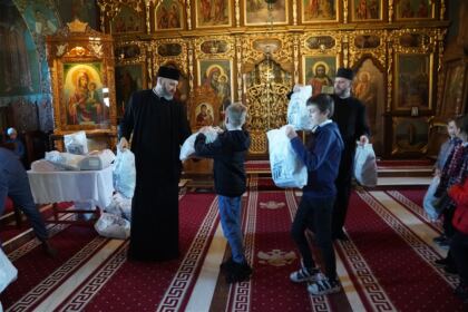 Implementarea programul social-filantropic „Ne înnoim de Sfintele Paşti” pentru copiii din familiile sinistrate – fotografia 15