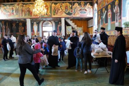 Implementarea programul social-filantropic „Ne înnoim de Sfintele Paşti” pentru copiii din familiile sinistrate – fotografia 31