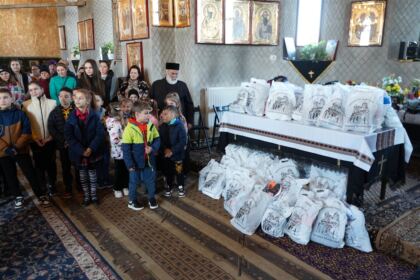 Programul eparhial de Sfintele Paşti cu daruri pentru copiii a continuat în judeţul Galaţi – fotografia 15