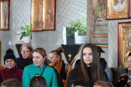 Programul eparhial de Sfintele Paşti cu daruri pentru copiii a continuat în judeţul Galaţi – fotografia 18