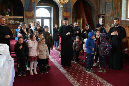 Programul eparhial de Sfintele Paşti cu daruri pentru copiii a continuat în judeţul Galaţi – fotografia 55