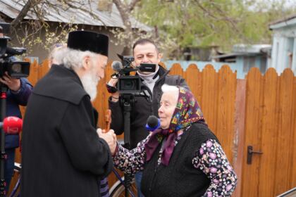 Daruri pascale pentru familiile sinistrate din judeţul Galaţi – fotografia 11