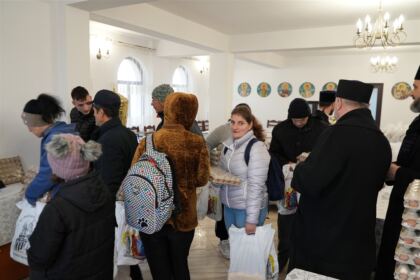 Daruri pascale pentru familiile sinistrate din judeţul Galaţi – fotografia 53