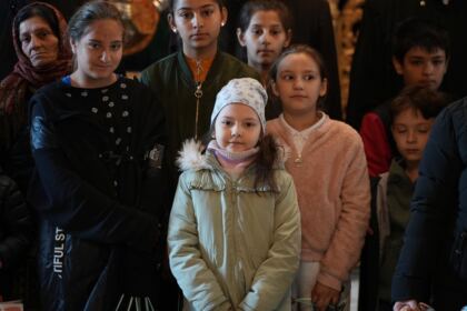 Programului social-filantropic „Ne înnoim de Sfintele Paşti“ a continuat în Protopopiatul Galaţi – fotografia 20