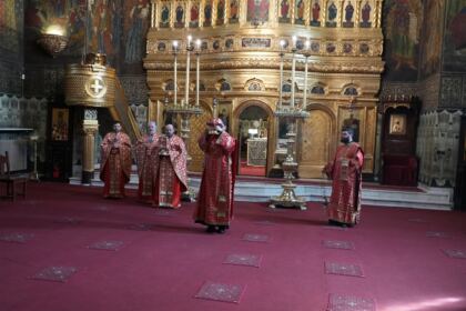 Rânduiala spălării picioarelor la Catedrala Arhiepiscopală din Galaţi – fotografia 4