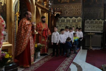 Rânduiala spălării picioarelor la Catedrala Arhiepiscopală din Galaţi – fotografia 17