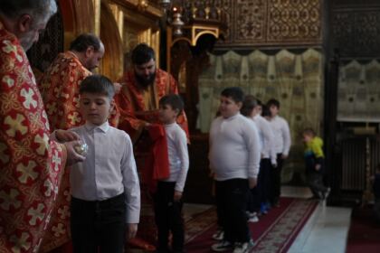 Rânduiala spălării picioarelor la Catedrala Arhiepiscopală din Galaţi – fotografia 18