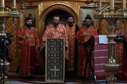 Rânduiala spălării picioarelor la Catedrala Arhiepiscopală din Galaţi – fotografia 27