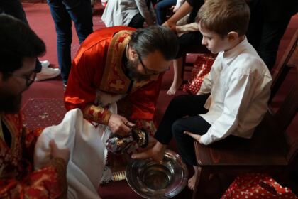Rânduiala spălării picioarelor la Catedrala Arhiepiscopală din Galaţi – fotografia 34